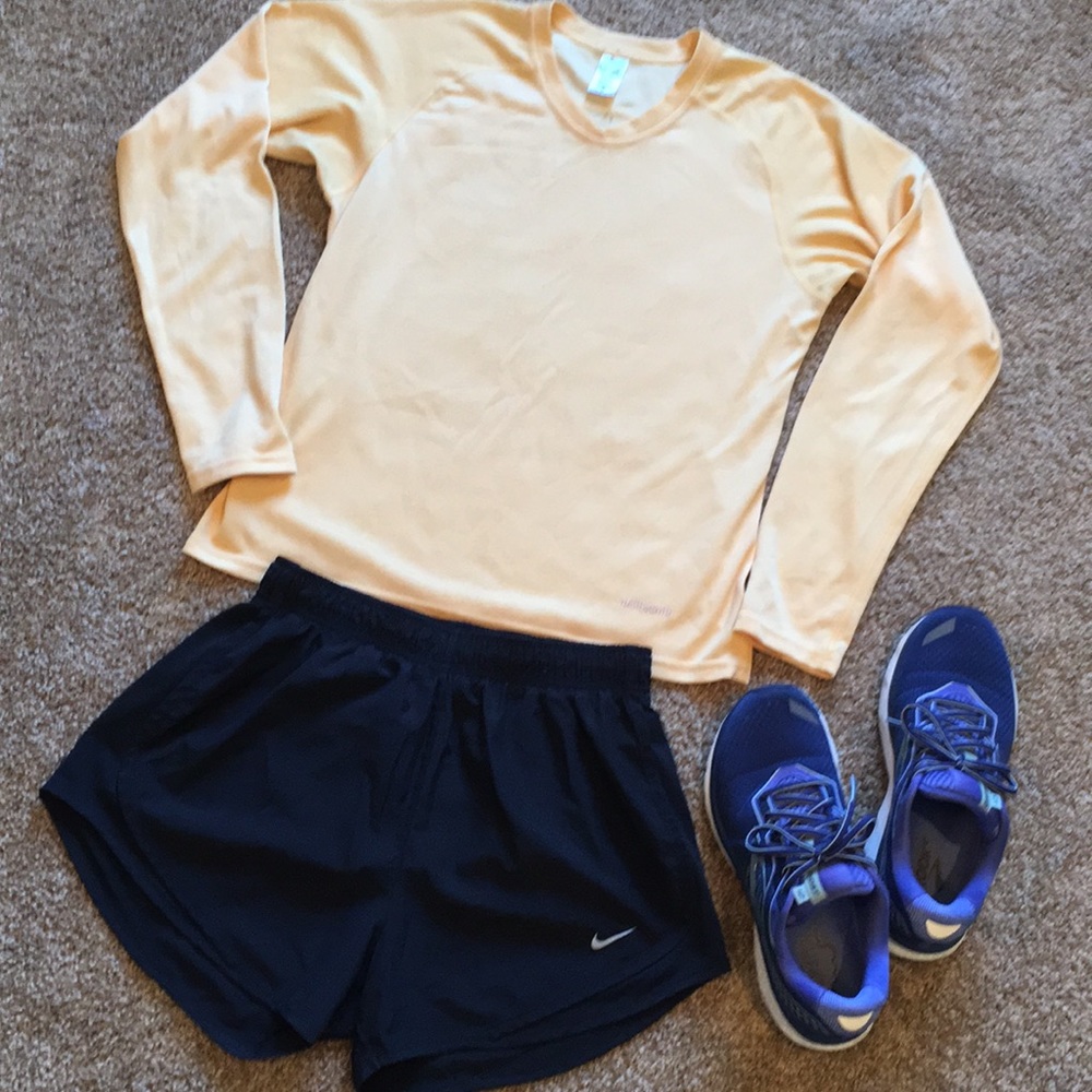 Patagonia v neck capilene baselayer M